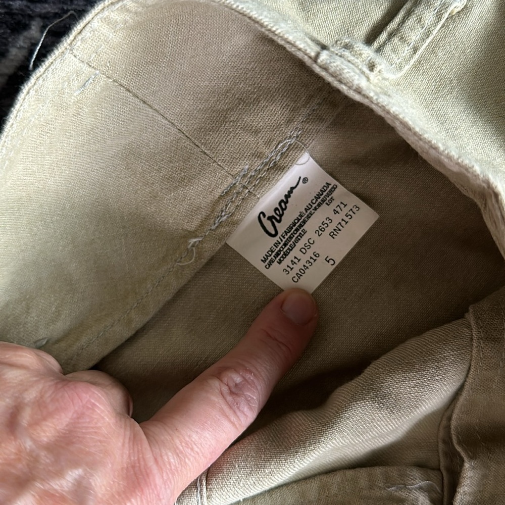 Vintage made in Canada, Cream brand full skirt. - Picture 4 of 8